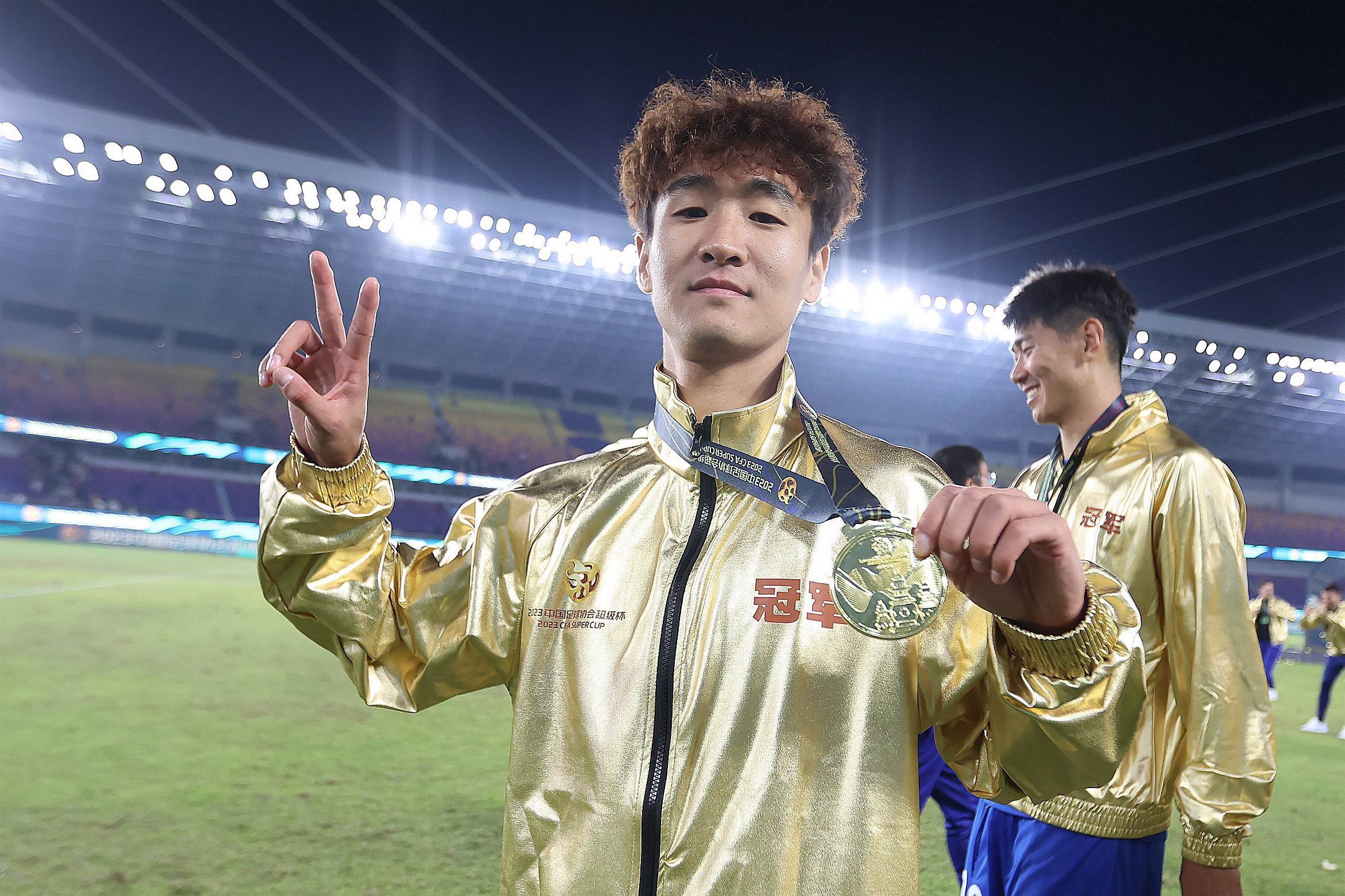 里程碑夜罗马复出首秀，中超转会期刷纪录，信心回归，更衣室氛围转暖(中超冬季转会期)